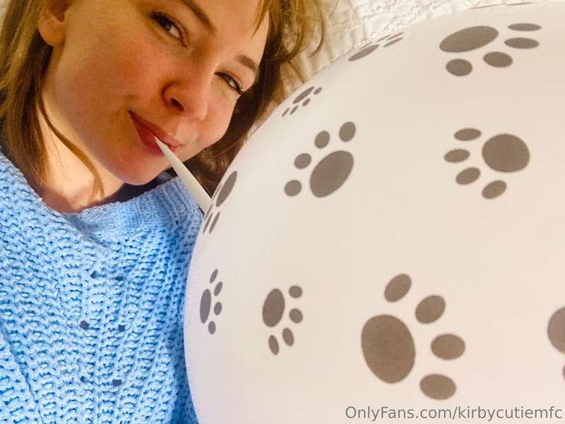 Check your inbox for today’s cute little blow to pop from Ki..