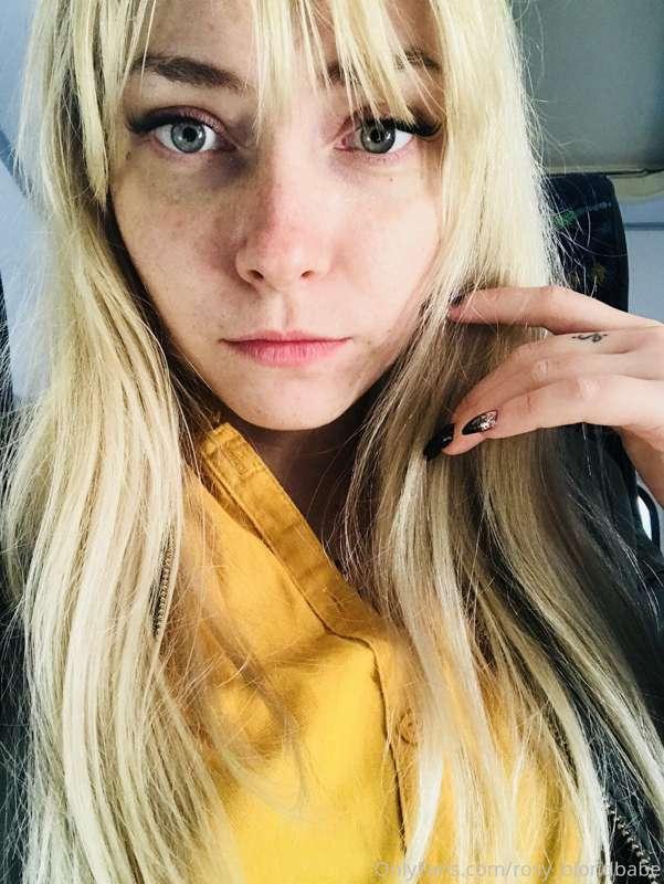 rosy_blondbabe image #0