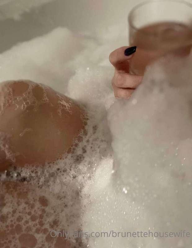 Plenty of room for one more 💋