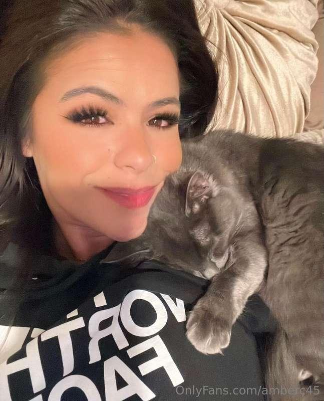 Last Friday of the month so I want to spice things up. 🥵