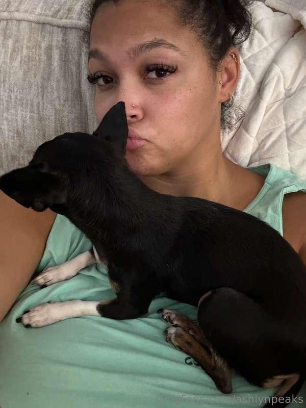 the ultimate cuddling partner 🤗