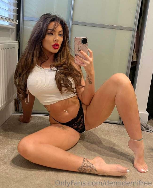 Who likes the new hair…? 😈 inbox me if you wanna play 😏