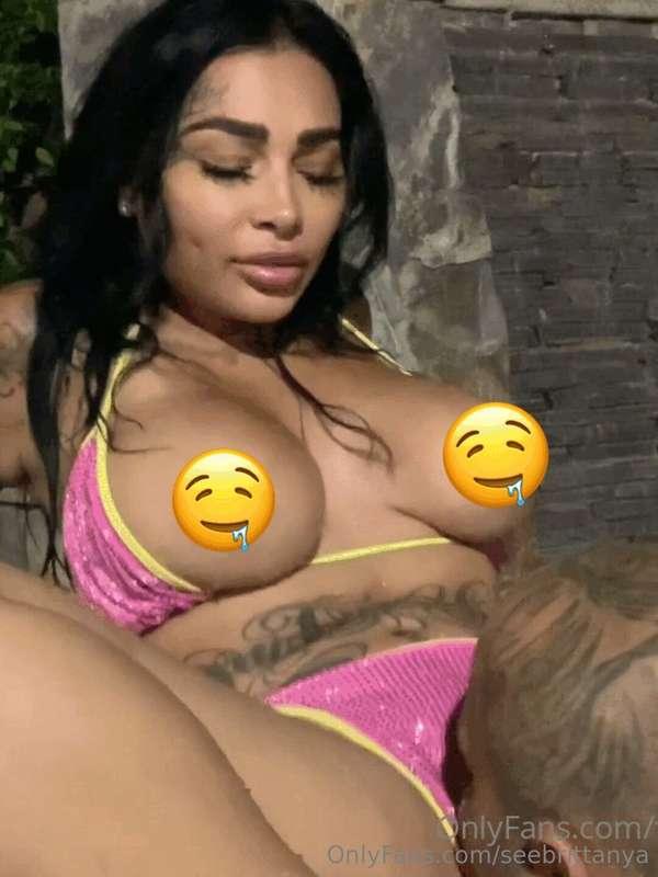 ### FUCKED A RANDOM GUY 🤭 I met at the club in the back of h..