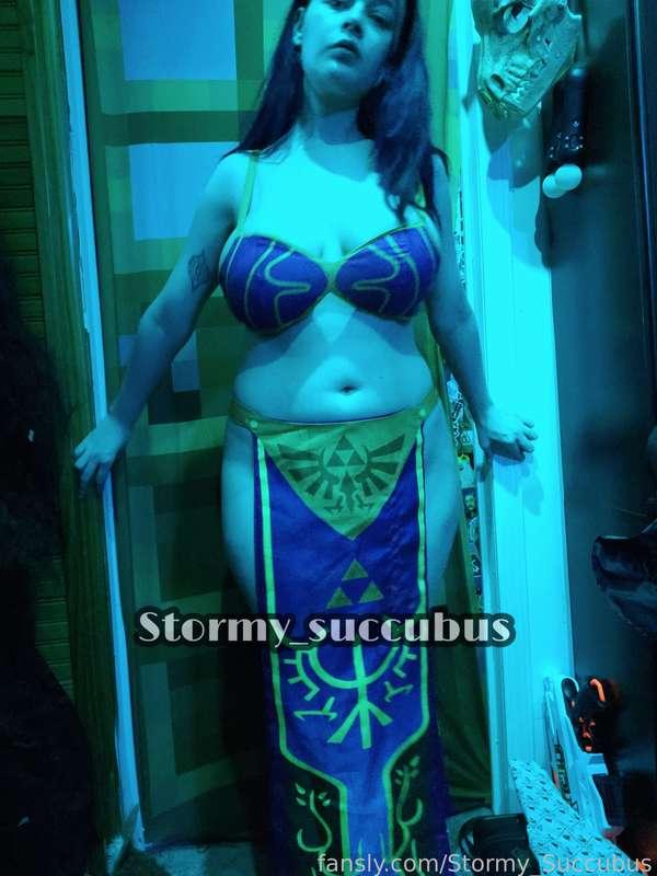 stormy_succubus image #3