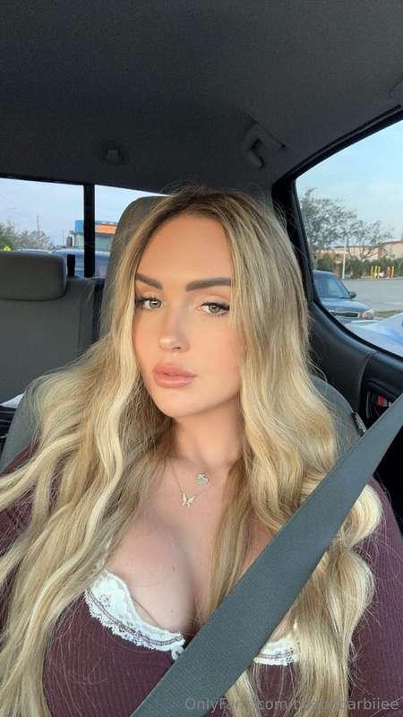 Happy Friday 💕