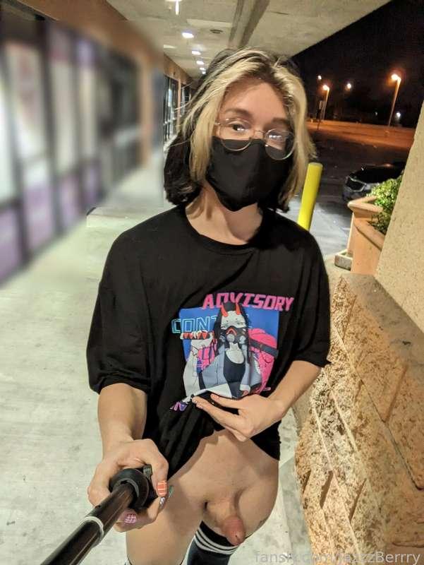 I never wear anything underneath this shirt 😁

#fyp #public #femboy #twink #sissy #trap #publicnudity #flashing #daring