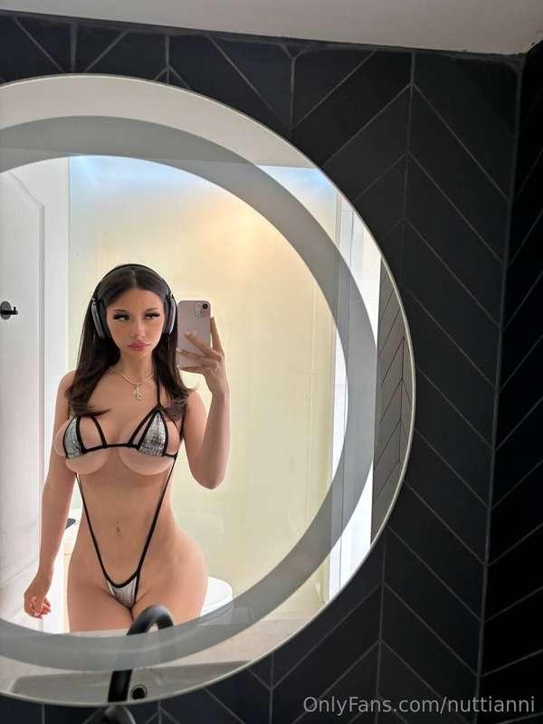 Lingerie on or naked?😈💦