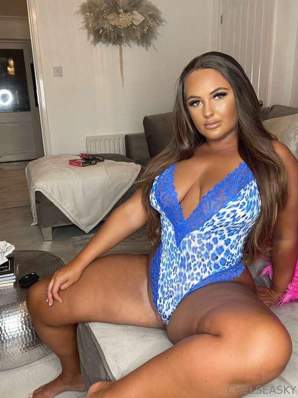 Do you like me in blue? 💙
