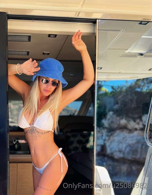 Best regards from my vacation in spain. Do you want to see s..