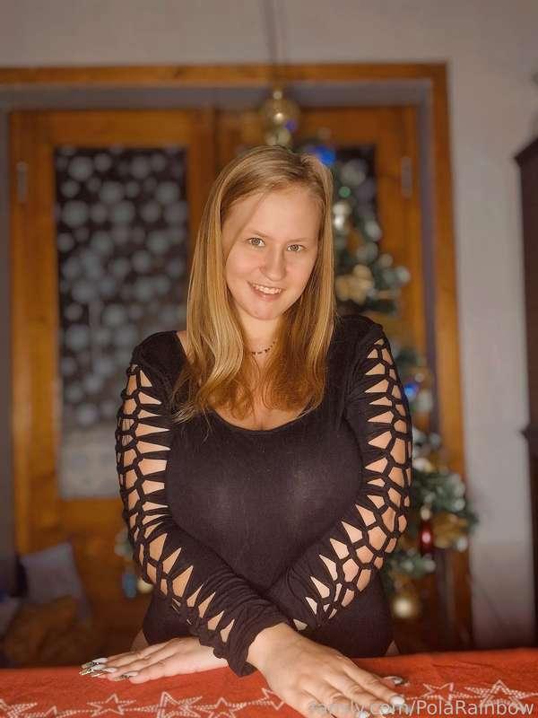 It's already evening, at least at my place, so I have such a set for you, where I am dressed, almost, with “evening” - whatever that means ;-) Heh.  #polarainbow #tits #bigtits #hugetits #boobs #bigboobs #hugeboobs #bigareolas #ghostnipples #hugemilkers #largebreasts #breasts #busty #paletits #palegirl #cleavage #smile #nsfw #hot #sexy #slavicgirl #thick #thickthighs #hips