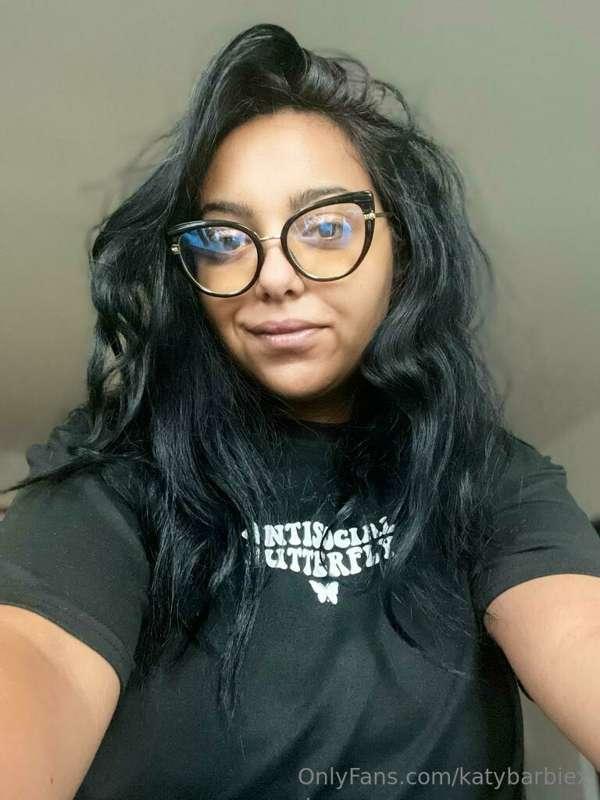 Im bored baby hit me up !