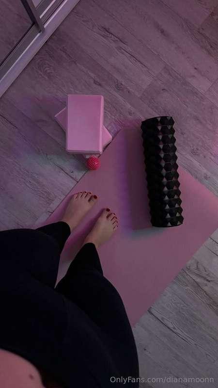 I love starting my morning with Pilates😋