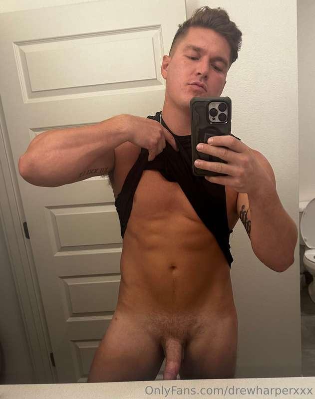 Taste every inch of my skin. 👅