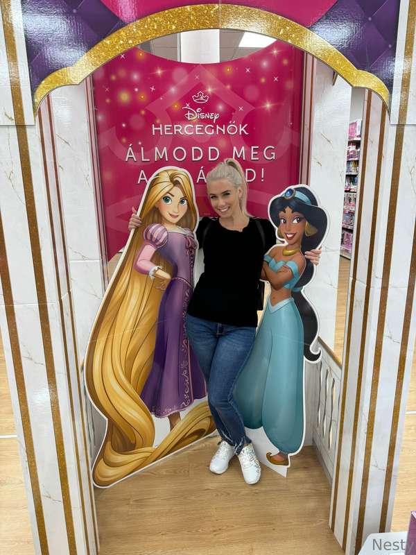 With my fairytale girls 😍😅