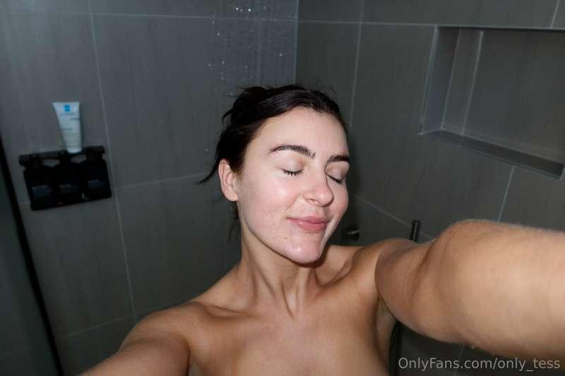 So... I did it! 🔞🔞🔞

THE FULL NAKED SHOWER FUN is coming thi..