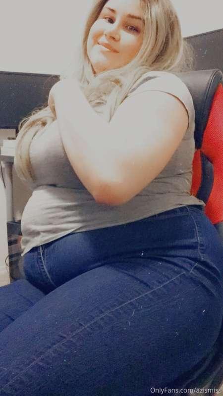 My face looks so cute and round here. This is the expression..