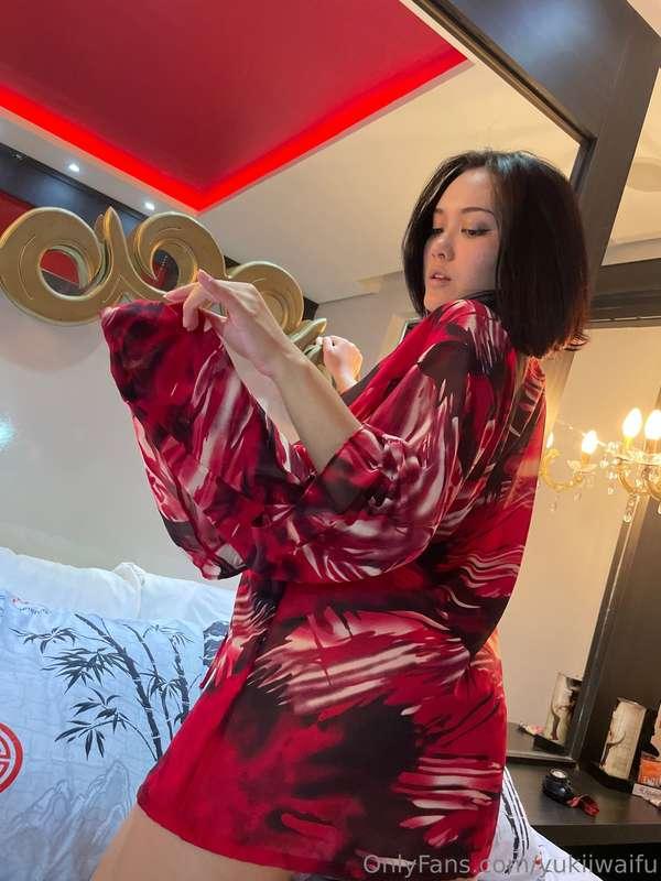 Like if you wanna see what's under that robe😏