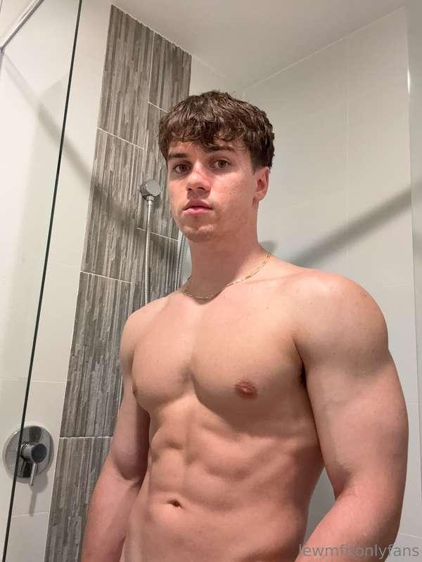 Want to see me shower 
