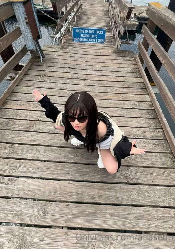 I am the smut crab. 
Press like for good luck in lewds and l..