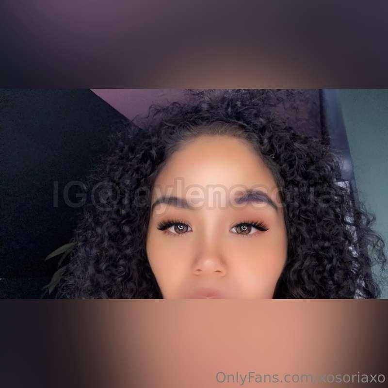 If you wanna video chat with me tonight let me know 😈