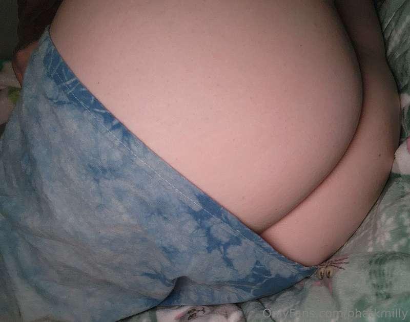 Happy New Year my loves, here's to 2025🎉🍑
