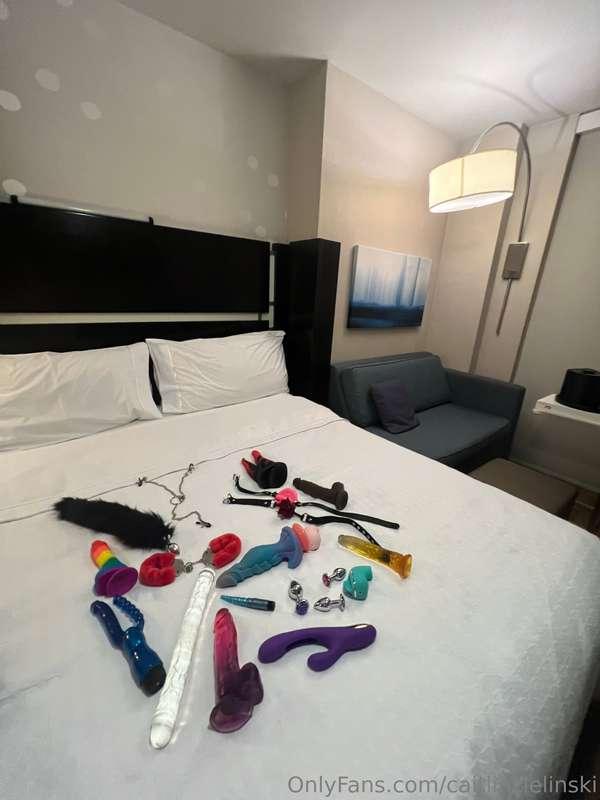 Doesn’t my toy collection look fun 😈🤪