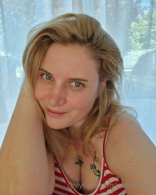 Hi f33tfam! 🙋‍♀️ 
The last few weeks have been super exhaust..