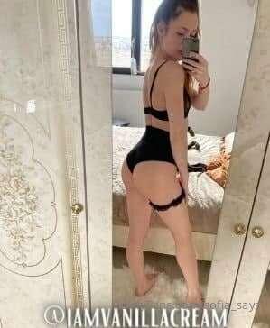 @iamvanillacream and my PUSSY taste like sweet cream😍🍭💋I lik..