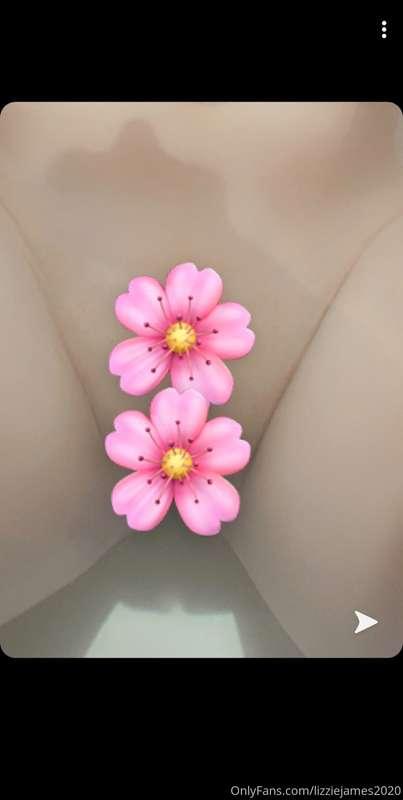 Who wants to see the uncensored? Send me a tip of any amount..