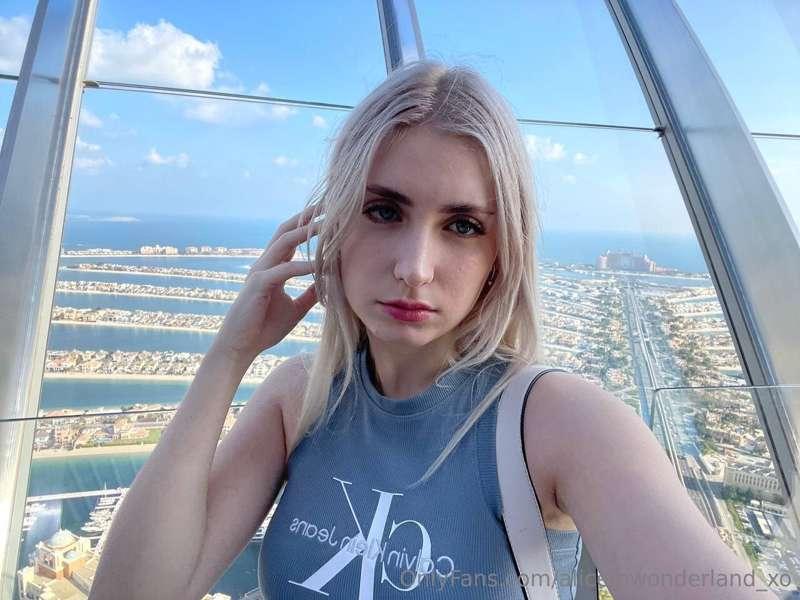 Do you have favorite places that you like to visit often? 🥰 ..