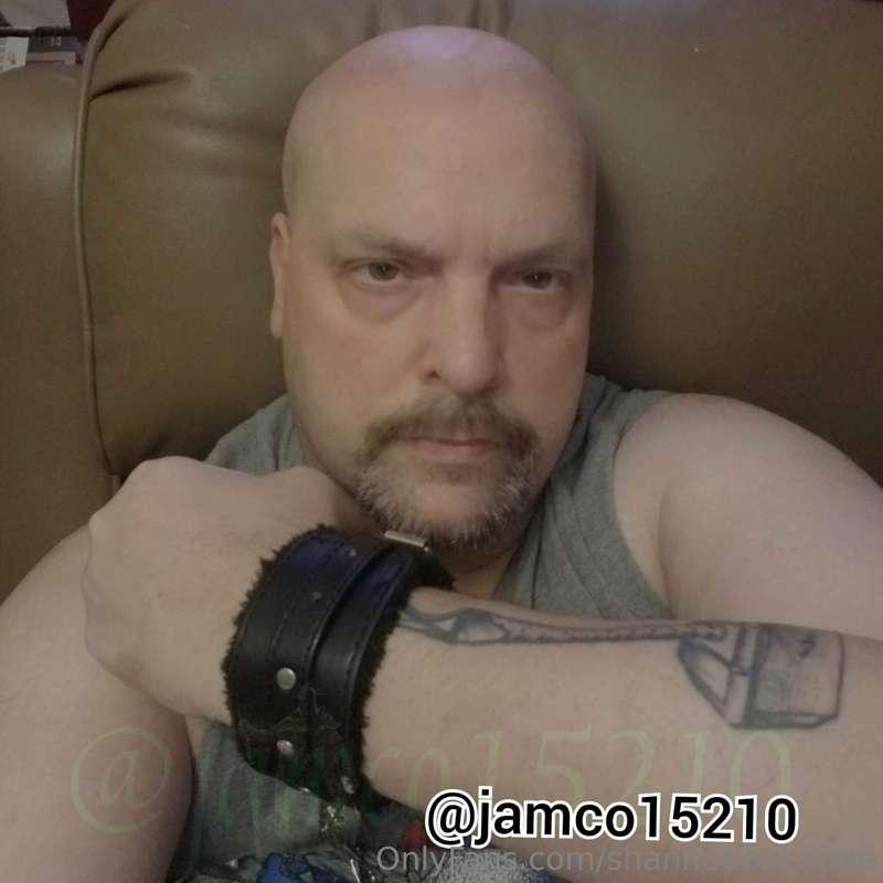 😈I'm Charlie 😈
💦cum  let me be your Forbidden Fantasy 💦
⛓Bi ..