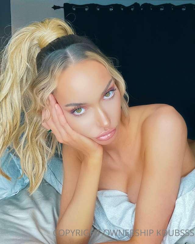 These eyes make you feel some type of way 🤤