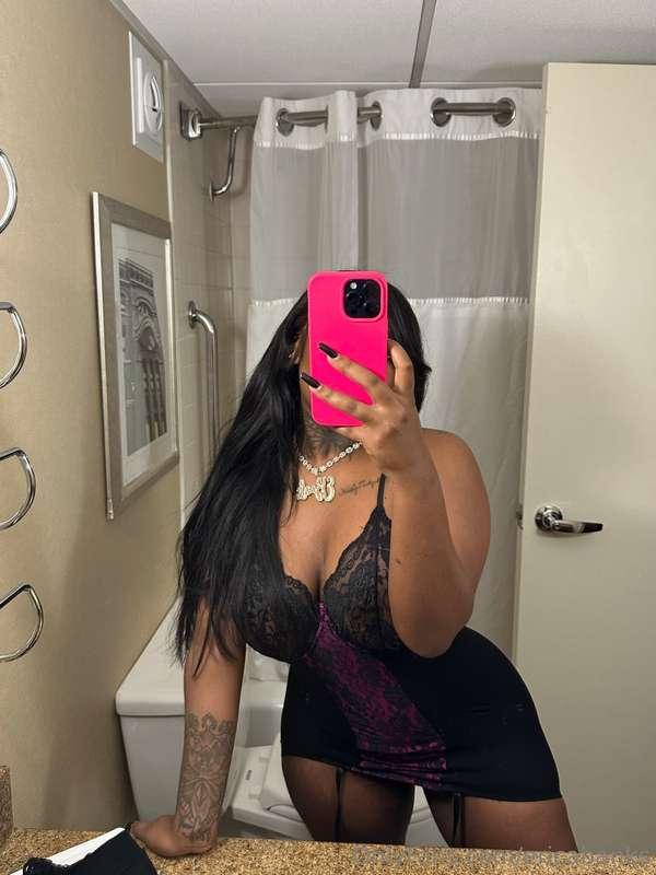 Thirsty thursday 😈 hit me up daddy