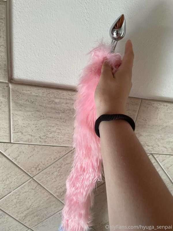 Primo video dove gioco con la bocca con un sex toys 
Puoi do..