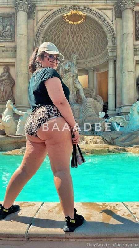 This hottie is your fix for thicc Latina ass and sass! 🔥🔥🔥Go..
