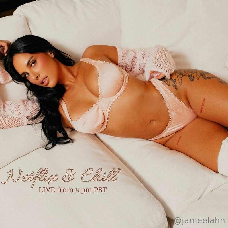 MONDAY at 7 pm PST/ 10 pm EST 🍿You don't want to miss this 💋