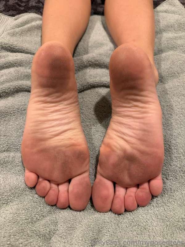 Soleful Saturday...... Means cum covered dirty soles 😈🦶💦
