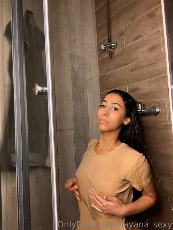 I like to have fun in the shower ❤️🔥 What about you? xx