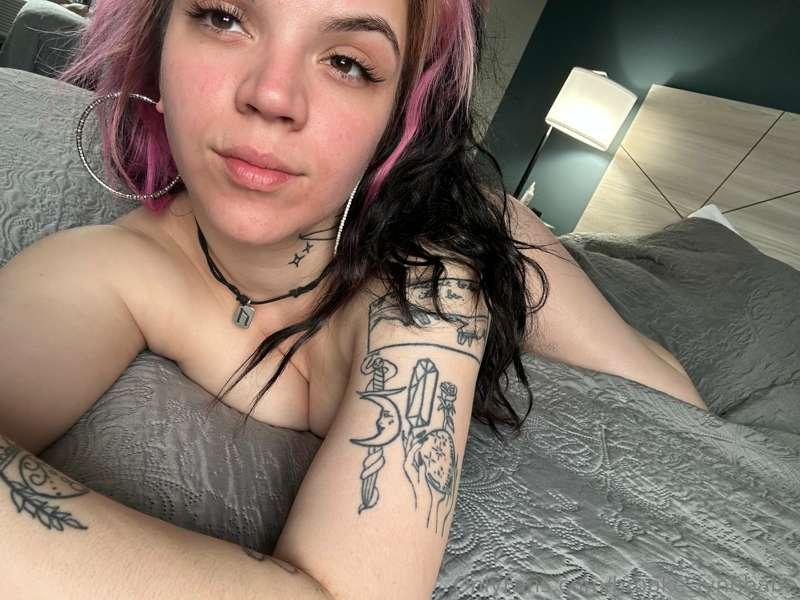 Come see me before I leave tonight 🥹🌹