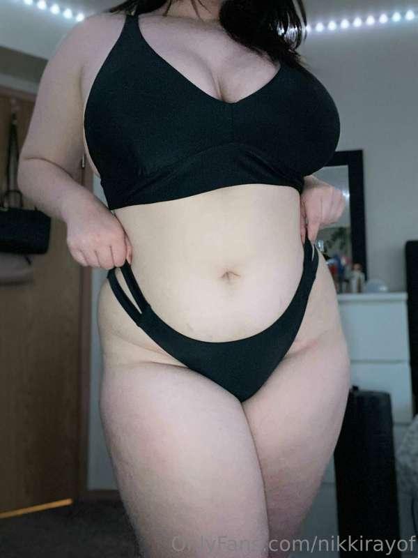 Do you like my new bathing suits?🙈💜