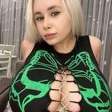 curvy_mary