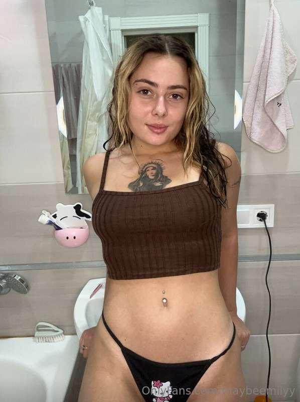 🔥𝗙𝗥𝗘𝗘 𝗢𝗡𝗟𝗬 𝗡𝗢𝗪🔥 @alyssabrooklynloves to CUM from adult men 🔞..