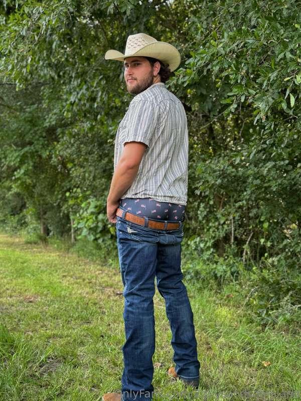 2guysandsomeland image #0