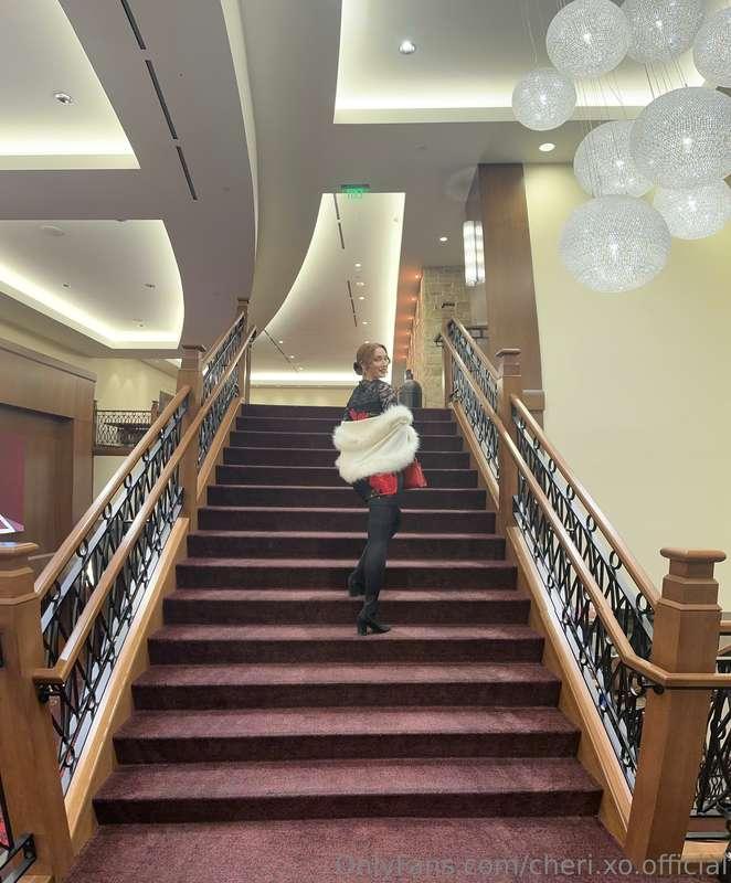 Come follow me up the stairs ♥️