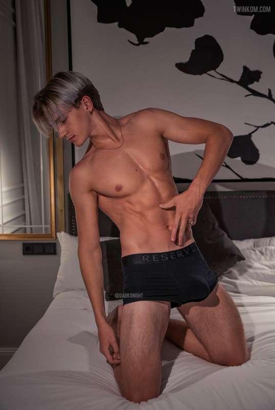 Get down slow 😏  Model: @dark0night