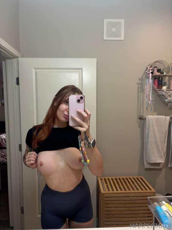 say hi to my titties :)
