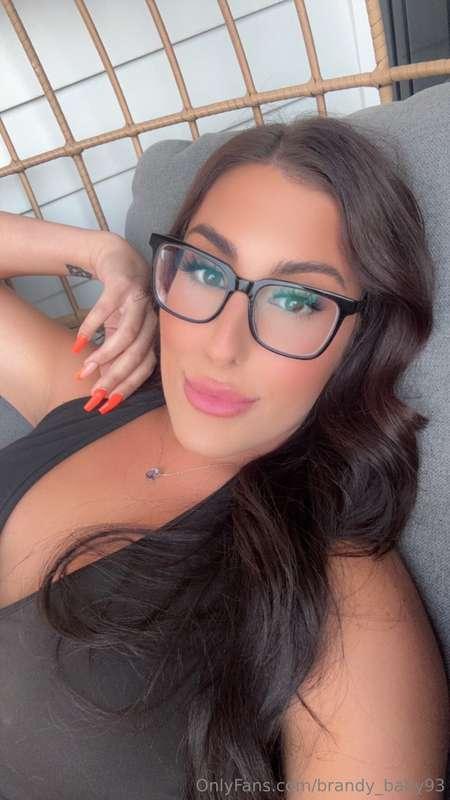 Wanna see more? Slide into my DM’s baby. ♥♥