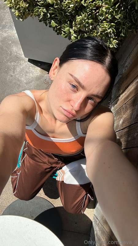 selfie for sunday. send me yours in DM💘