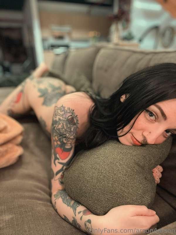 I love just hanging out on the couch naked 