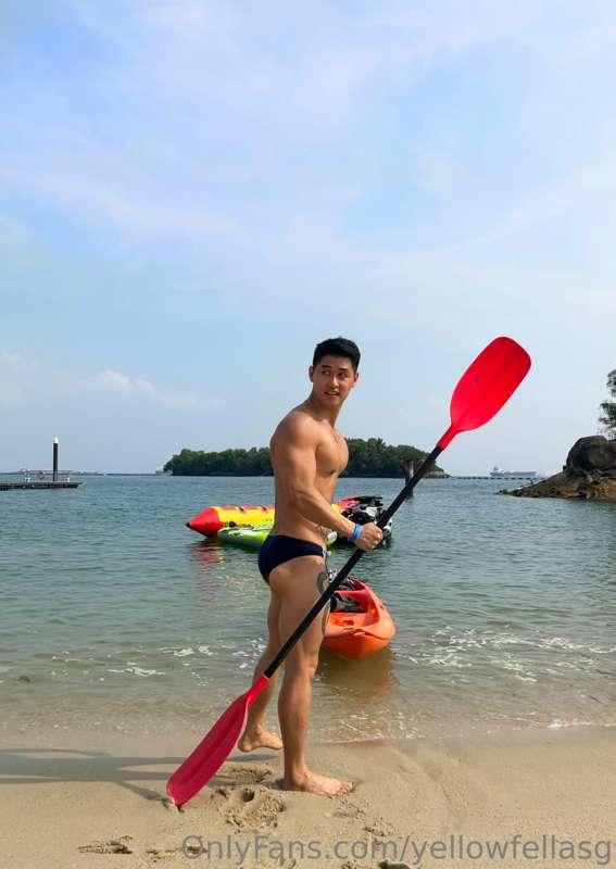 yellowfellasg image #1